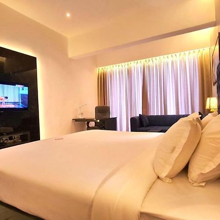 Galaxy Club & Hotel Bijāpur Eksteriør billede