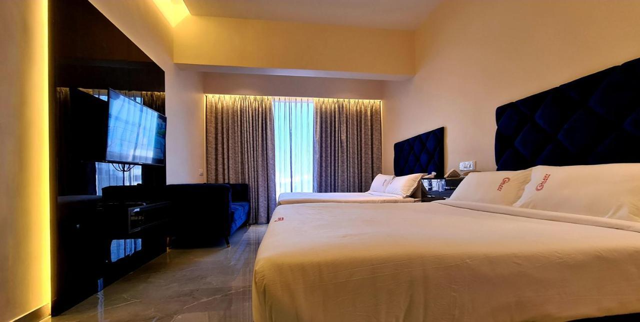 Galaxy Club & Hotel Bijāpur Eksteriør billede